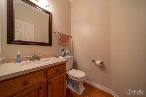 369 Madison Dr, Streamwood, IL 60107 photo 8