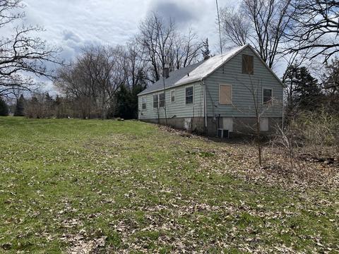 5226 Glen Dr, Roscoe, IL 61073 photo 2