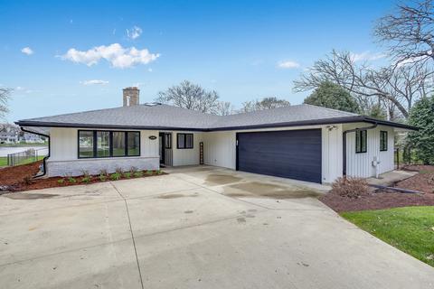 3102 Riverstream Dr, Mchenry, IL 60050 photo 2