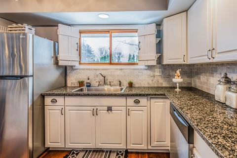 479 S Main St, Bartlett, IL 60103 photo 6