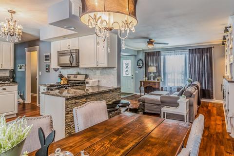 479 S Main St, Bartlett, IL 60103 photo 4