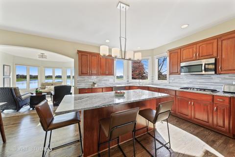 3651 White Eagle Dr, Naperville, IL 60564 photo 9