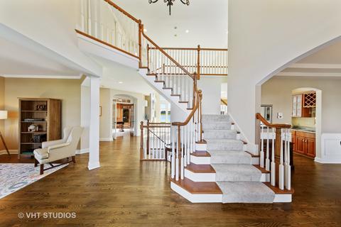3651 White Eagle Dr, Naperville, IL 60564 photo 3