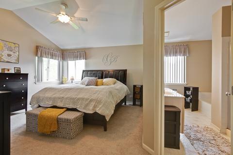 2071 Grovetown Dr, Bartlett, IL 60103 photo 22