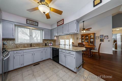 1944 Golfview Dr, Bartlett, IL 60103 photo 6