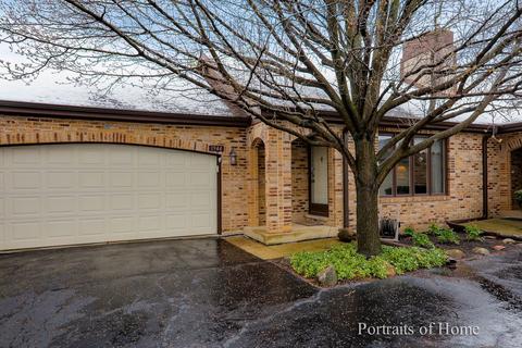 1944 Golfview Dr, Bartlett, IL 60103 photo 1