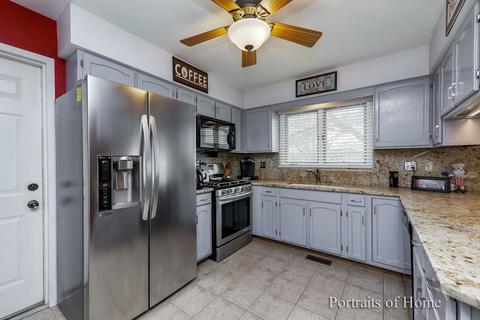 1944 Golfview Dr, Bartlett, IL 60103 photo 5