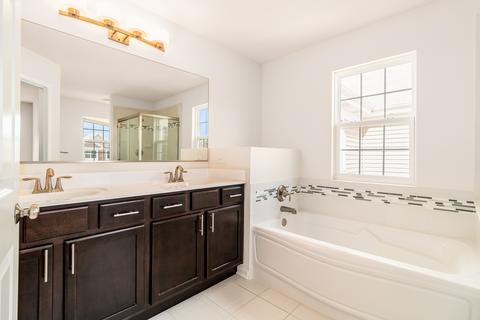 2707 Blakely Ln, Naperville, IL 60540 photo 15