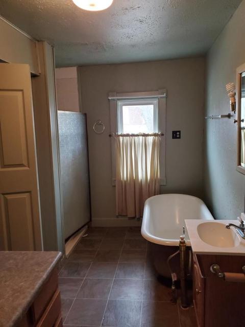 17 N Foley Ave, Freeport, IL 61032 photo 10