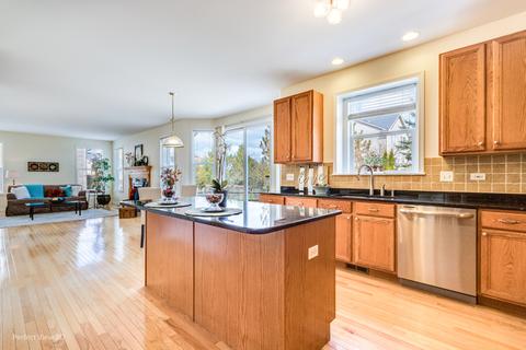 7854 Nursery Dr, Gurnee, IL 60031 photo 7