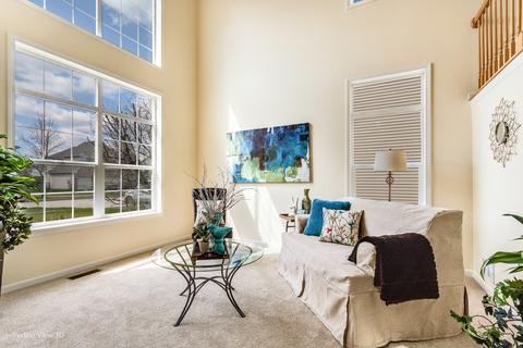 7854 Nursery Dr, Gurnee, IL 60031 photo 5