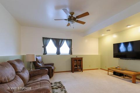 5508 Glenbrook Trl, Mchenry, IL 60050 photo 13