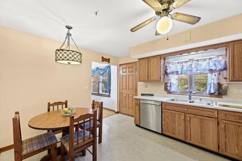 8248 W Lyons St, Niles, IL 60714 photo 7