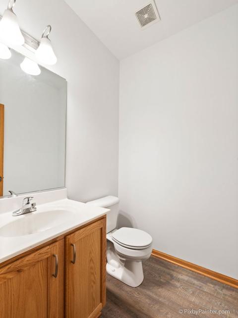 900 Plaintain Dr, Joliet, IL 60431 photo 3