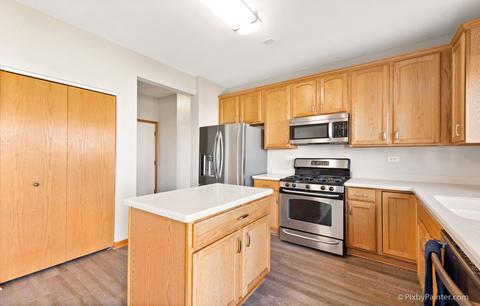 900 Plaintain Dr, Joliet, IL 60431 photo 7
