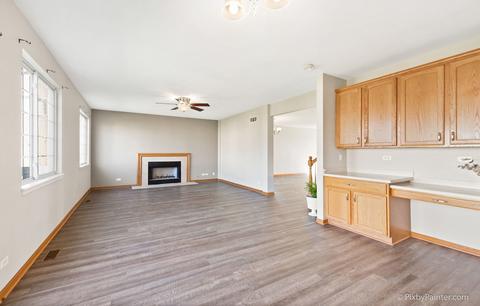 900 Plaintain Dr, Joliet, IL 60431 photo 9