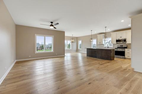 912 Brookside Ct, Marengo, IL 60152 photo 2