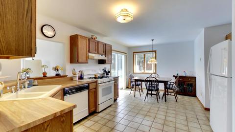 1105 4th St, Harvard, IL 60033 photo 5