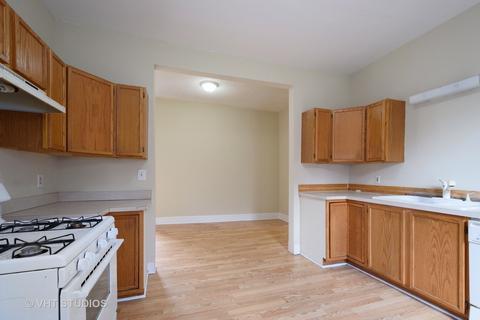 318 Du Page St, Elgin, IL 60120 photo 3