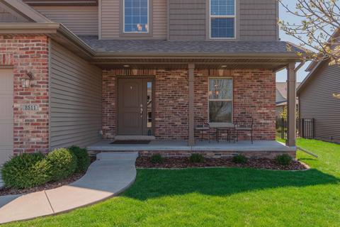 2511 Fieldstone Ct, Normal, IL 61761 photo 2