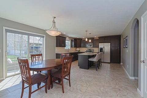 2511 Fieldstone Ct, Normal, IL 61761 photo 10