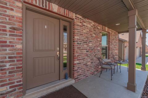2511 Fieldstone Ct, Normal, IL 61761 photo 3