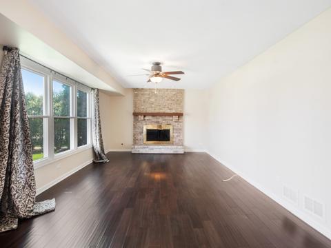 654 David Ln, Carol Stream, IL 60188 photo 7