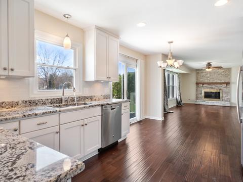 654 David Ln, Carol Stream, IL 60188 photo 5