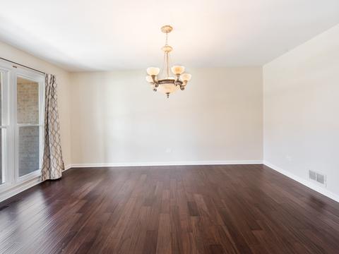 654 David Ln, Carol Stream, IL 60188 photo 8