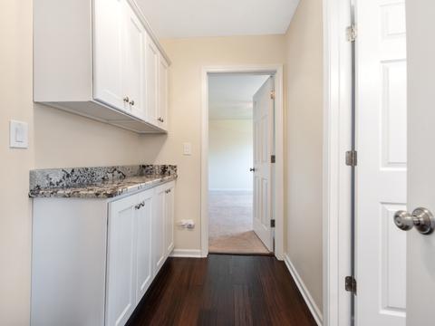654 David Ln, Carol Stream, IL 60188 photo 11