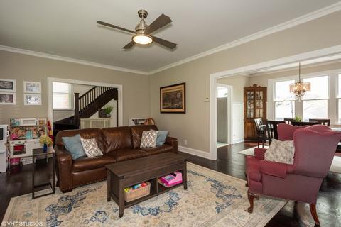 129 S Summit St, Wheaton, IL 60187 photo 4
