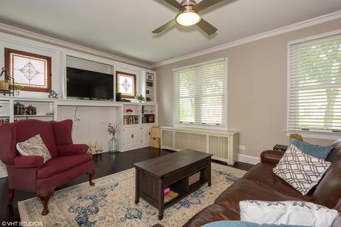 129 S Summit St, Wheaton, IL 60187 photo 3