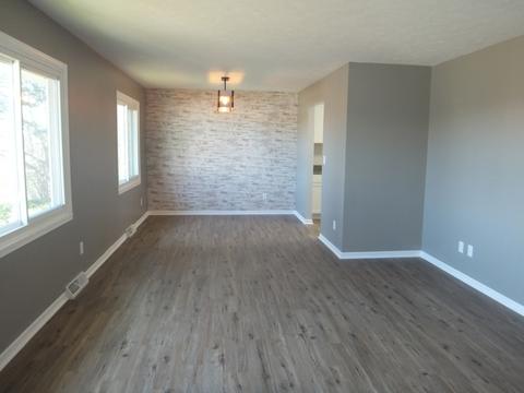 9370 Old Towne Ct, Roscoe, IL 61073 photo 10