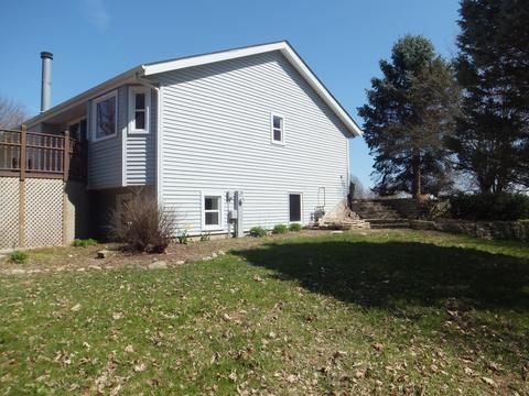 9370 Old Towne Ct, Roscoe, IL 61073 photo 4