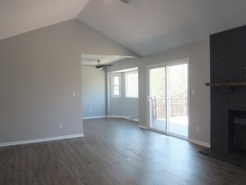 9370 Old Towne Ct, Roscoe, IL 61073 photo 16