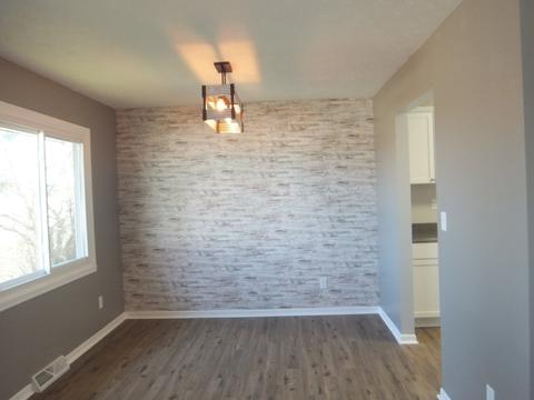 9370 Old Towne Ct, Roscoe, IL 61073 photo 11