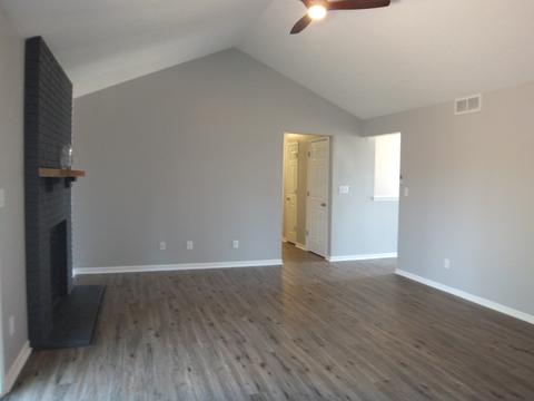 9370 Old Towne Ct, Roscoe, IL 61073 photo 13