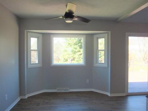9370 Old Towne Ct, Roscoe, IL 61073 photo 17