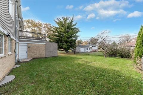 470 Farthing Ln, Des Plaines, IL 60016 photo 16