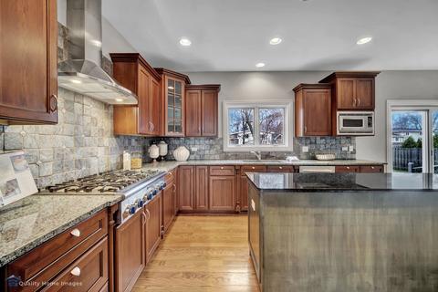 1323 Kenton Rd, Deerfield, IL 60015 photo 3
