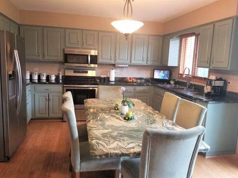 5425 Christopher Dr, Oak Forest, IL 60452 photo 9