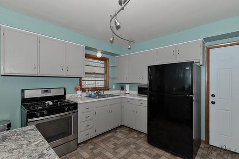 4312 Crestwood St, Mchenry, IL 60050 photo 9