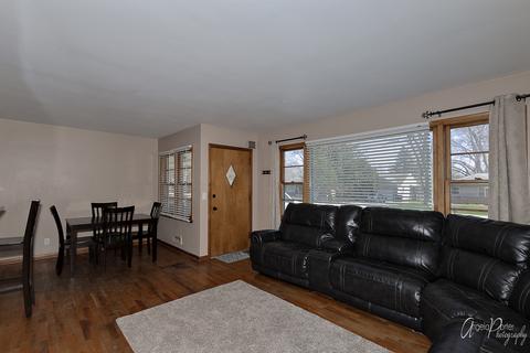 4312 Crestwood St, Mchenry, IL 60050 photo 3