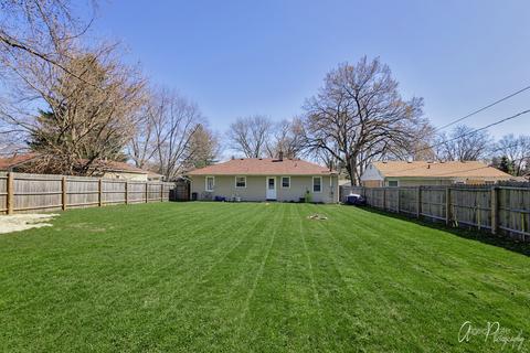 4312 Crestwood St, Mchenry, IL 60050 photo 2