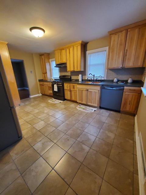 335 Manor Pl, Aurora, IL 60506 photo 11