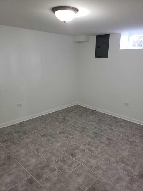 418 Center Ave, Aurora, IL 60505 photo 8