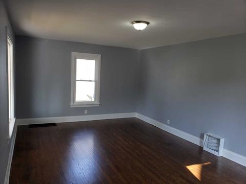 418 Center Ave, Aurora, IL 60505 photo 7