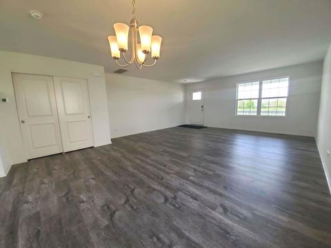 169 Winding Hill Dr, Elgin, IL 60124 photo 3