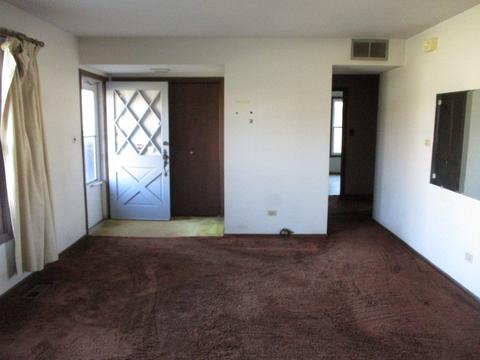 1490 N Oakmont Rd, Hoffman Estates, IL 60169 photo 3