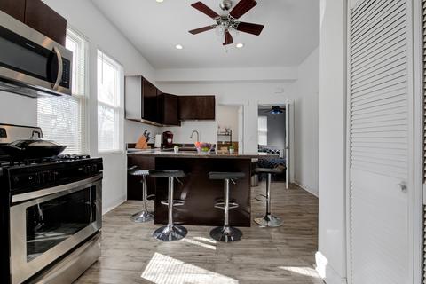 2821 E 93rd St, Chicago, IL 60617 photo 8